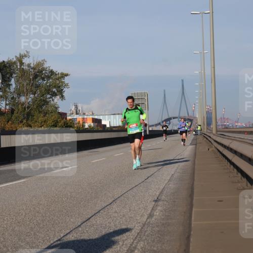 03.10.2025 - Köhlbrandbrückenlauf Luisa Fischer http://msf.ph/oto/8999887 03.10.2025 10:41:32 Position 3  meine-sportfotos.de