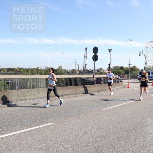 03.10.2025 - Köhlbrandbrückenlauf Julia Fischer http://msf.ph/oto/8999888 03.10.2025 12:13:51 Position 3  meine-sportfotos.de
