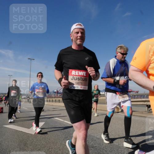 03.10.2025 - Köhlbrandbrückenlauf Matties Gatica Varas http://msf.ph/oto/8999892 03.10.2025 12:52:54 Position 2 5573, 5675, 6023 meine-sportfotos.de