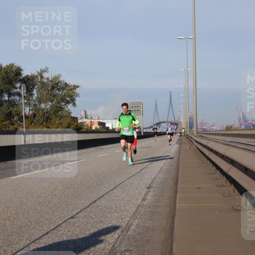 03.10.2025 - Köhlbrandbrückenlauf Luisa Fischer http://msf.ph/oto/8999894 03.10.2025 10:41:33 Position 3  meine-sportfotos.de