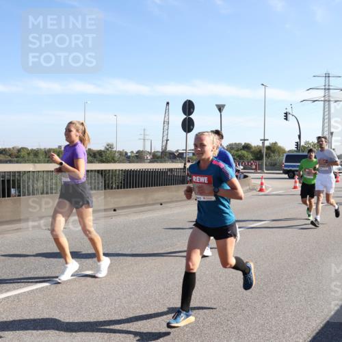 03.10.2025 - Köhlbrandbrückenlauf Julia Fischer http://msf.ph/oto/8999899 03.10.2025 12:13:56 Position 3  meine-sportfotos.de
