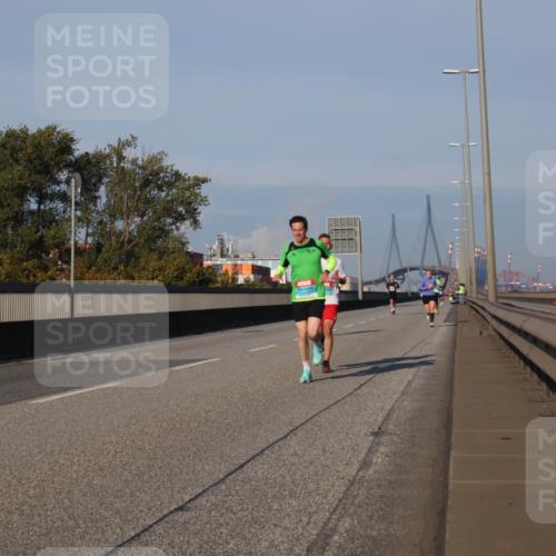 03.10.2025 - Köhlbrandbrückenlauf Luisa Fischer http://msf.ph/oto/8999903 03.10.2025 10:41:33 Position 3  meine-sportfotos.de