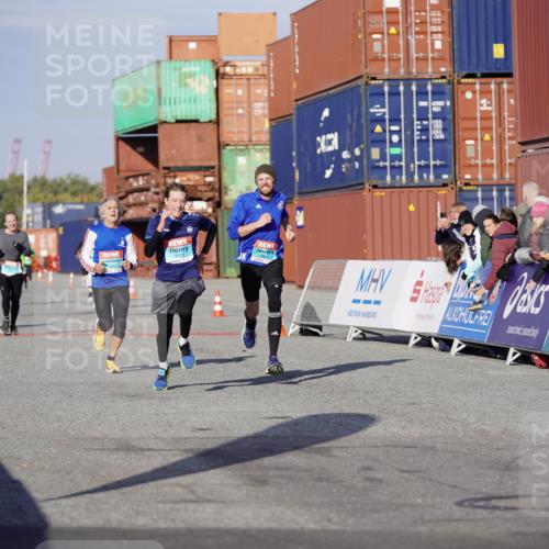 03.10.2025 - Köhlbrandbrückenlauf Michael Burmester http://msf.ph/oto/8999906 03.10.2025 10:04:27 Ziel 1025, 1080, 1177, 2029, 3301, 3379, 3516, 3791 meine-sportfotos.de