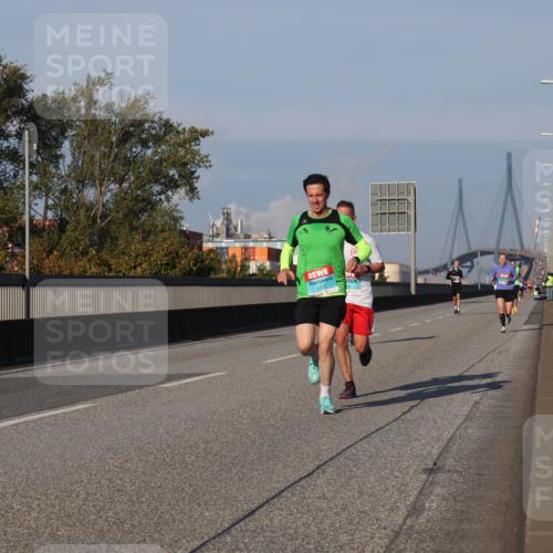 03.10.2025 - Köhlbrandbrückenlauf Luisa Fischer http://msf.ph/oto/8999907 03.10.2025 10:41:33 Position 3 2705 meine-sportfotos.de