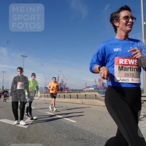 03.10.2025 - Köhlbrandbrückenlauf Matties Gatica Varas http://msf.ph/oto/8999911 03.10.2025 12:52:55 Position 2 5573 meine-sportfotos.de