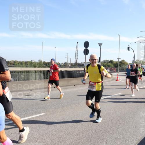 03.10.2025 - Köhlbrandbrückenlauf Julia Fischer http://msf.ph/oto/8999931 03.10.2025 12:14:00 Position 3 61, 5799 meine-sportfotos.de