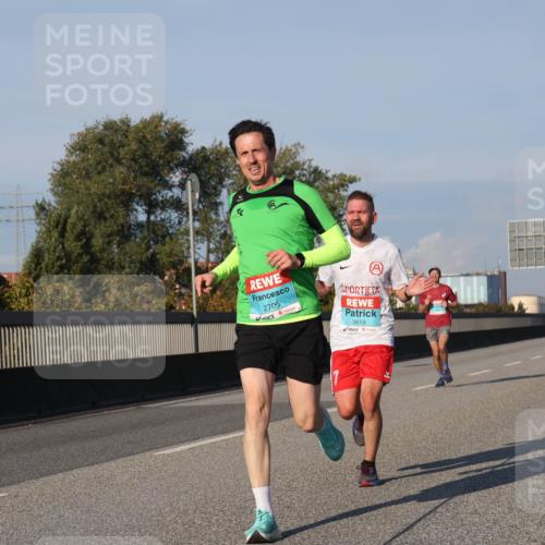 03.10.2025 - Köhlbrandbrückenlauf Luisa Fischer http://msf.ph/oto/8999940 03.10.2025 10:41:35 Position 3 2705, 3618 meine-sportfotos.de