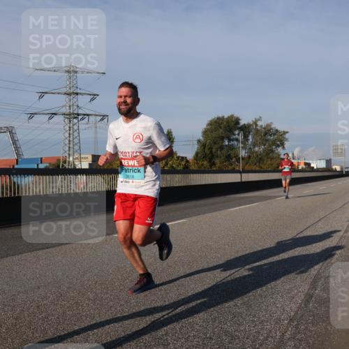 03.10.2025 - Köhlbrandbrückenlauf Luisa Fischer http://msf.ph/oto/8999965 03.10.2025 10:41:37 Position 3 3618 meine-sportfotos.de