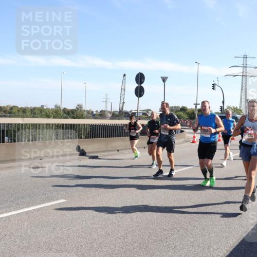 03.10.2025 - Köhlbrandbrückenlauf Julia Fischer http://msf.ph/oto/8999972 03.10.2025 12:14:05 Position 3  meine-sportfotos.de