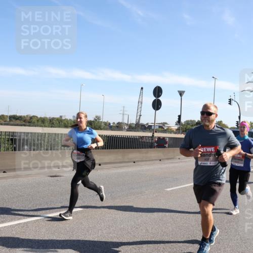 03.10.2025 - Köhlbrandbrückenlauf Julia Fischer http://msf.ph/oto/9000002 03.10.2025 12:14:14 Position 3 4195, 4081 meine-sportfotos.de
