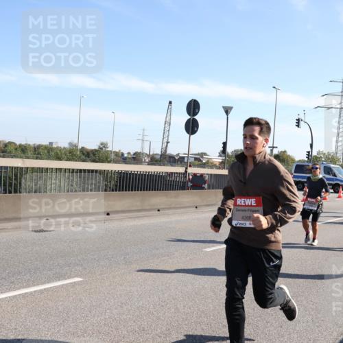 03.10.2025 - Köhlbrandbrückenlauf Julia Fischer http://msf.ph/oto/9000005 03.10.2025 12:14:17 Position 3 4266 meine-sportfotos.de
