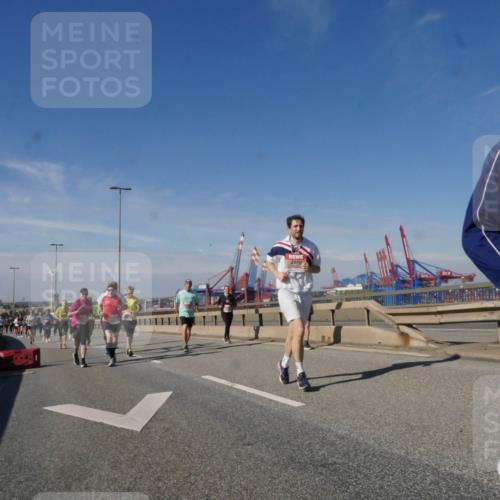 03.10.2025 - Köhlbrandbrückenlauf Matties Gatica Varas http://msf.ph/oto/9000018 03.10.2025 12:53:04 Position 2  meine-sportfotos.de