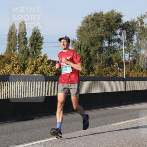 03.10.2025 - Köhlbrandbrückenlauf Luisa Fischer http://msf.ph/oto/9000020 03.10.2025 10:41:39 Position 3 1035 meine-sportfotos.de