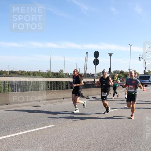 03.10.2025 - Köhlbrandbrückenlauf Julia Fischer http://msf.ph/oto/9000035 03.10.2025 12:14:25 Position 3  meine-sportfotos.de