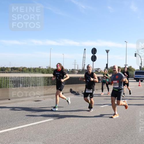 03.10.2025 - Köhlbrandbrückenlauf Julia Fischer http://msf.ph/oto/9000044 03.10.2025 12:14:25 Position 3  meine-sportfotos.de