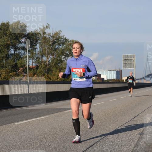 03.10.2025 - Köhlbrandbrückenlauf Luisa Fischer http://msf.ph/oto/9000070 03.10.2025 10:41:41 Position 3 50, 370 meine-sportfotos.de