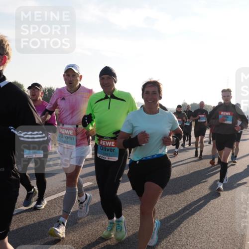 03.10.2025 - Köhlbrandbrückenlauf Fabian Wolf http://msf.ph/oto/9000079 03.10.2025 09:17:00 Position 3 2516, 280, 1188, 1321, 1091 meine-sportfotos.de