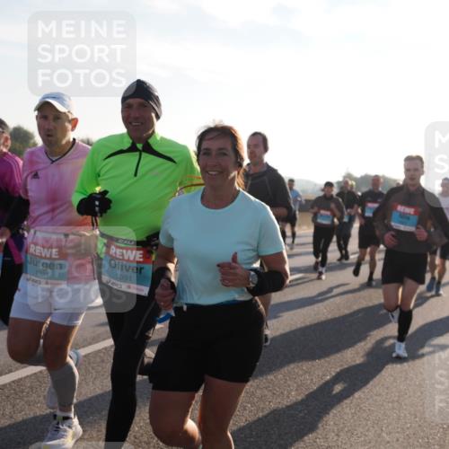 03.10.2025 - Köhlbrandbrückenlauf Fabian Wolf http://msf.ph/oto/9000089 03.10.2025 09:17:00 Position 3 1188, 1321, 1091 meine-sportfotos.de
