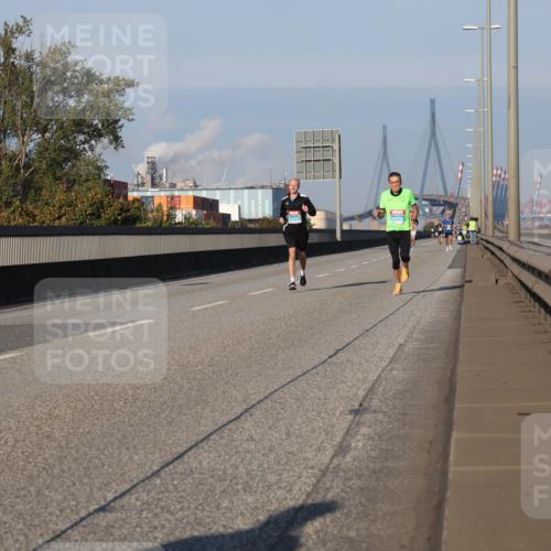 03.10.2025 - Köhlbrandbrückenlauf Luisa Fischer http://msf.ph/oto/9000106 03.10.2025 10:41:43 Position 3  meine-sportfotos.de