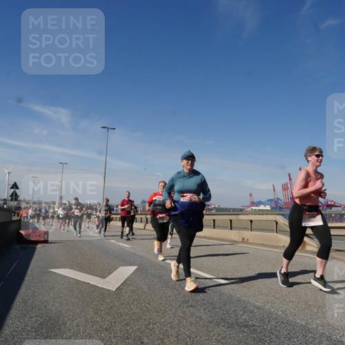 03.10.2025 - Köhlbrandbrückenlauf Matties Gatica Varas http://msf.ph/oto/9000156 03.10.2025 12:53:14 Position 2 5180 meine-sportfotos.de