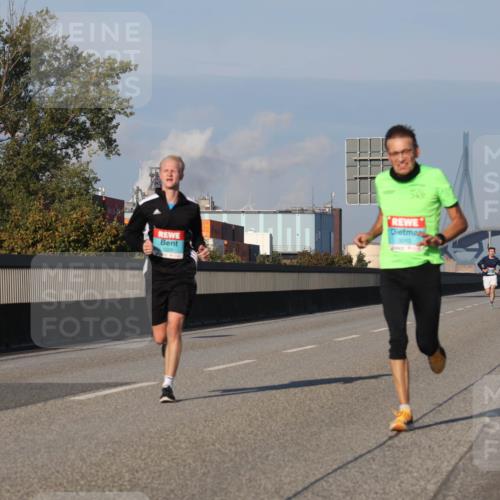 03.10.2025 - Köhlbrandbrückenlauf Luisa Fischer http://msf.ph/oto/9000163 03.10.2025 10:41:46 Position 3 1029 meine-sportfotos.de