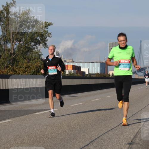 03.10.2025 - Köhlbrandbrückenlauf Luisa Fischer http://msf.ph/oto/9000168 03.10.2025 10:41:47 Position 3 3262 meine-sportfotos.de