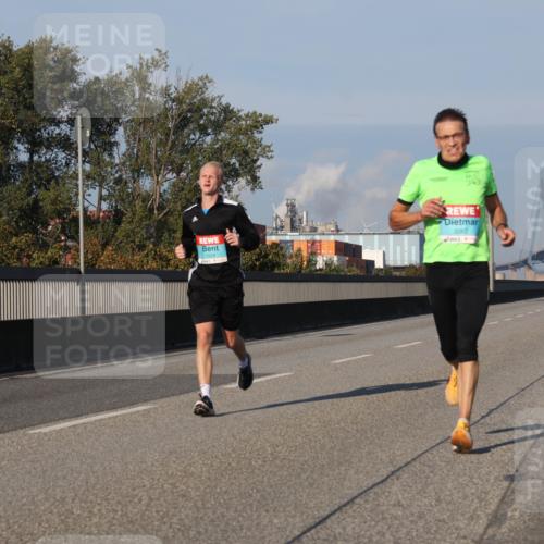 03.10.2025 - Köhlbrandbrückenlauf Luisa Fischer http://msf.ph/oto/9000180 03.10.2025 10:41:47 Position 3 3262 meine-sportfotos.de