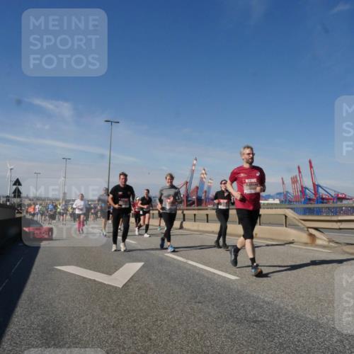 03.10.2025 - Köhlbrandbrückenlauf Matties Gatica Varas http://msf.ph/oto/9000201 03.10.2025 12:53:18 Position 2  meine-sportfotos.de