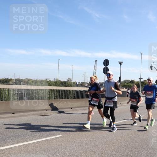 03.10.2025 - Köhlbrandbrückenlauf Julia Fischer http://msf.ph/oto/9000204 03.10.2025 12:14:48 Position 3  meine-sportfotos.de