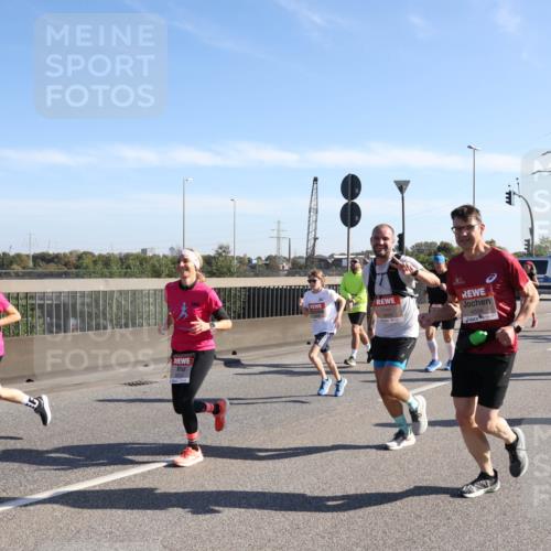 03.10.2025 - Köhlbrandbrückenlauf Julia Fischer http://msf.ph/oto/9000248 03.10.2025 12:14:53 Position 3 4334 meine-sportfotos.de
