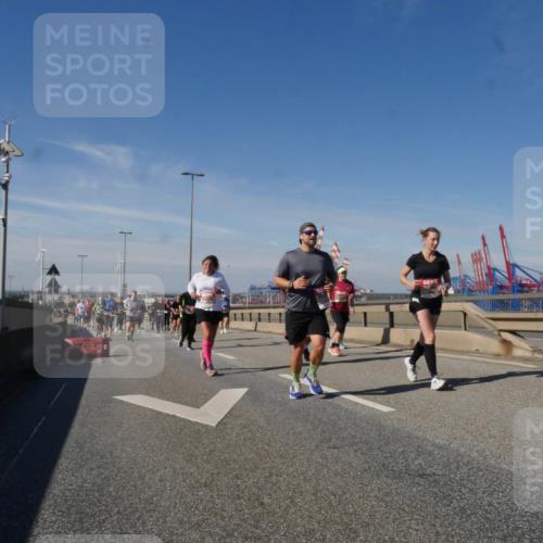 03.10.2025 - Köhlbrandbrückenlauf Matties Gatica Varas http://msf.ph/oto/9000251 03.10.2025 12:53:21 Position 2  meine-sportfotos.de