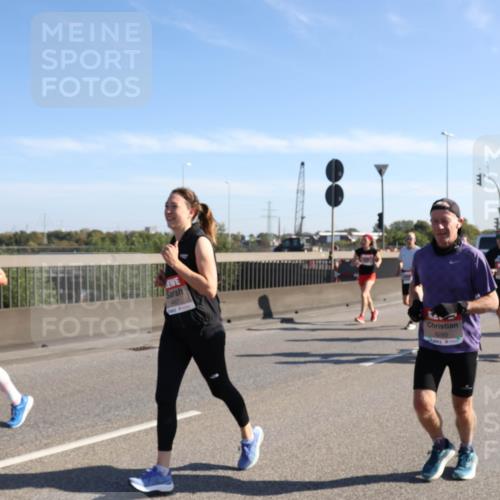 03.10.2025 - Köhlbrandbrückenlauf Julia Fischer http://msf.ph/oto/9000264 03.10.2025 12:14:55 Position 3 6285 meine-sportfotos.de