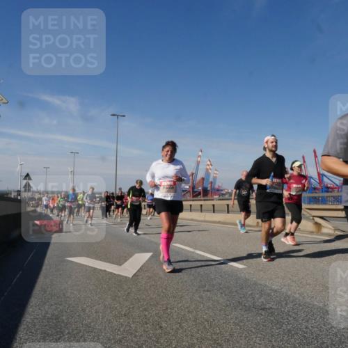 03.10.2025 - Köhlbrandbrückenlauf Matties Gatica Varas http://msf.ph/oto/9000272 03.10.2025 12:53:22 Position 2  meine-sportfotos.de
