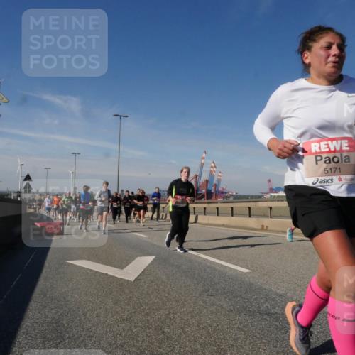 03.10.2025 - Köhlbrandbrückenlauf Matties Gatica Varas http://msf.ph/oto/9000296 03.10.2025 12:53:24 Position 2 5171 meine-sportfotos.de
