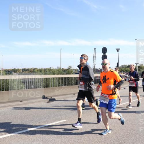03.10.2025 - Köhlbrandbrückenlauf Julia Fischer http://msf.ph/oto/9000298 03.10.2025 12:14:59 Position 3 5952 meine-sportfotos.de