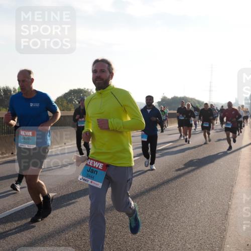 03.10.2025 - Köhlbrandbrückenlauf Fabian Wolf http://msf.ph/oto/9000317 03.10.2025 09:17:05 Position 3 1543, 3444 meine-sportfotos.de