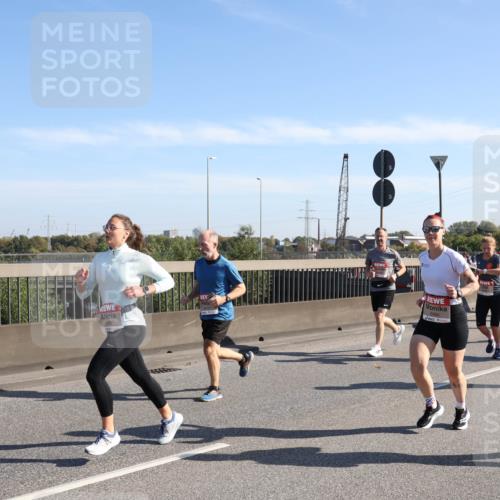 03.10.2025 - Köhlbrandbrückenlauf Julia Fischer http://msf.ph/oto/9000320 03.10.2025 12:15:03 Position 3 6089, 4718 meine-sportfotos.de