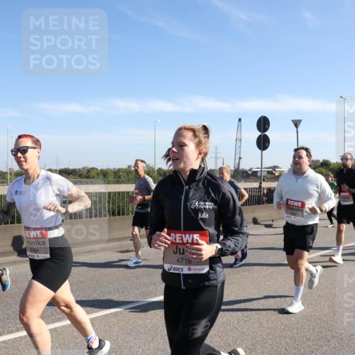 03.10.2025 - Köhlbrandbrückenlauf Julia Fischer http://msf.ph/oto/9000325 03.10.2025 12:15:04 Position 3 6089, 4718 meine-sportfotos.de