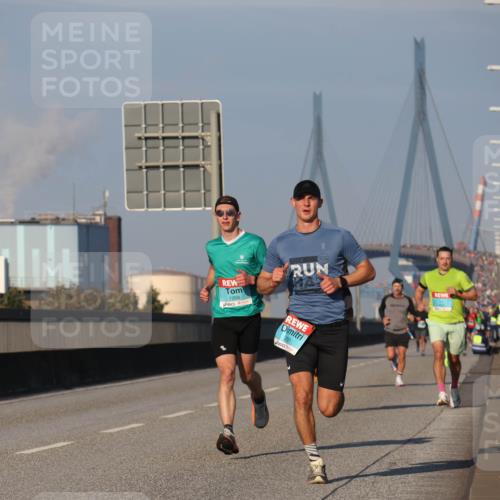 03.10.2025 - Köhlbrandbrückenlauf Luisa Fischer http://msf.ph/oto/9000326 03.10.2025 10:42:23 Position 3 1268 meine-sportfotos.de