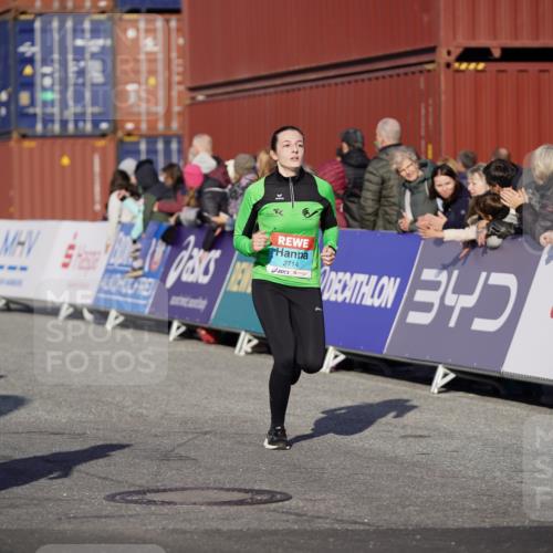 03.10.2025 - Köhlbrandbrückenlauf Michael Burmester http://msf.ph/oto/9000333 03.10.2025 10:04:44 Ziel 1218, 1225, 1236, 1447, 1457, 1623, 2672, 2714, 2822, 3117, 3160, 3753, 3799, 3835 meine-sportfotos.de