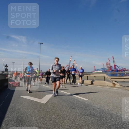 03.10.2025 - Köhlbrandbrückenlauf Matties Gatica Varas http://msf.ph/oto/9000340 03.10.2025 12:53:27 Position 2  meine-sportfotos.de
