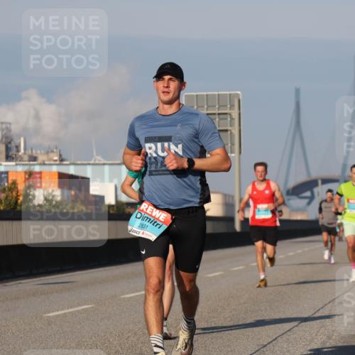 03.10.2025 - Köhlbrandbrückenlauf Luisa Fischer http://msf.ph/oto/9000377 03.10.2025 10:42:25 Position 3 2024, 2831 meine-sportfotos.de