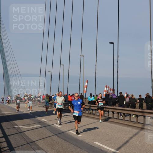 03.10.2025 - Köhlbrandbrückenlauf Julia Fischer http://msf.ph/oto/9000382 03.10.2025 09:34:51 Position 2  meine-sportfotos.de