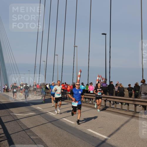 03.10.2025 - Köhlbrandbrückenlauf Julia Fischer http://msf.ph/oto/9000388 03.10.2025 09:34:51 Position 2  meine-sportfotos.de