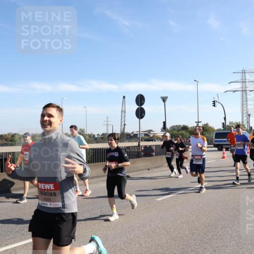03.10.2025 - Köhlbrandbrückenlauf Julia Fischer http://msf.ph/oto/9000396 03.10.2025 12:15:14 Position 3 4585 meine-sportfotos.de