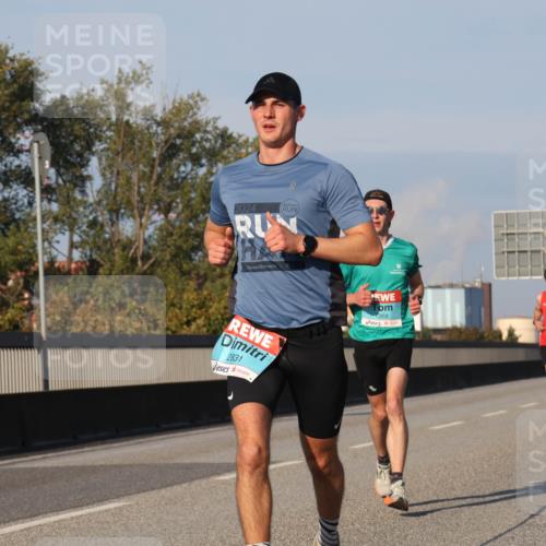 03.10.2025 - Köhlbrandbrückenlauf Luisa Fischer http://msf.ph/oto/9000408 03.10.2025 10:42:27 Position 3 2024, 2831, 1268 meine-sportfotos.de