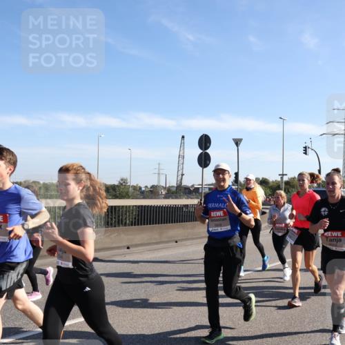 03.10.2025 - Köhlbrandbrückenlauf Julia Fischer http://msf.ph/oto/9000415 03.10.2025 12:15:16 Position 3 5041, 5849, 4012, 2 meine-sportfotos.de