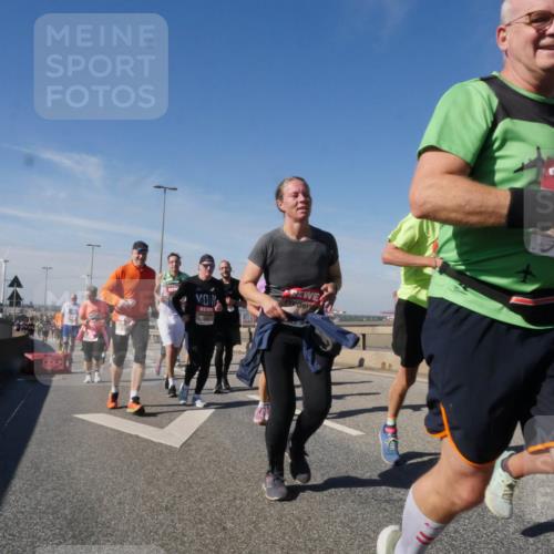 03.10.2025 - Köhlbrandbrückenlauf Matties Gatica Varas http://msf.ph/oto/9000426 03.10.2025 12:53:32 Position 2 5708 meine-sportfotos.de