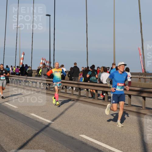 03.10.2025 - Köhlbrandbrückenlauf Julia Fischer http://msf.ph/oto/9000445 03.10.2025 09:34:56 Position 2  meine-sportfotos.de