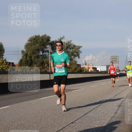 03.10.2025 - Köhlbrandbrückenlauf Luisa Fischer http://msf.ph/oto/9000446 03.10.2025 10:42:28 Position 3 1268 meine-sportfotos.de